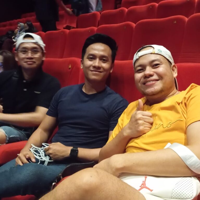 Romie & Sahabat: Jadikan Momen Berharga di Hari Jumat Penuh Tawa dan Cerita