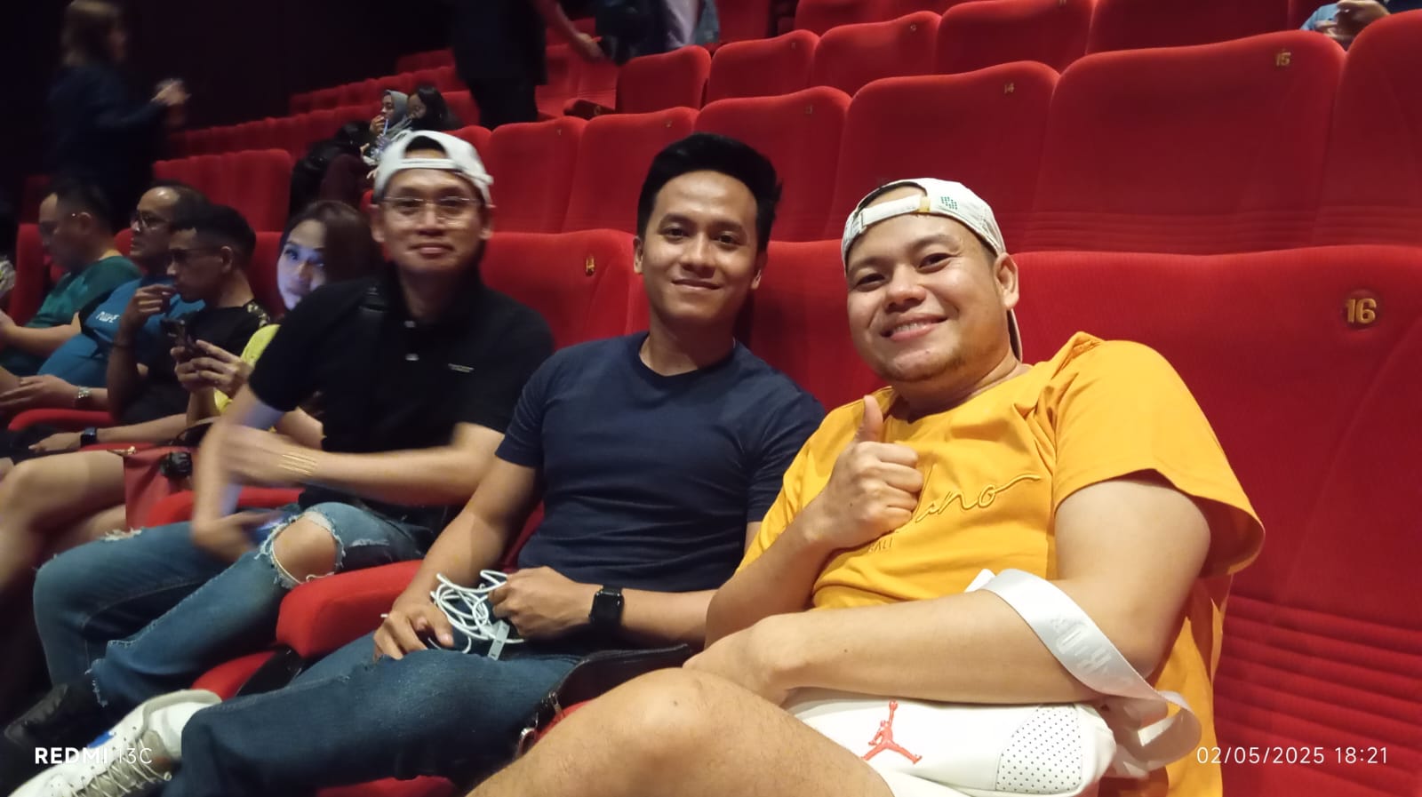 Romie & Sahabat: Jadikan Momen Berharga di Hari Jumat Penuh Tawa dan Cerita